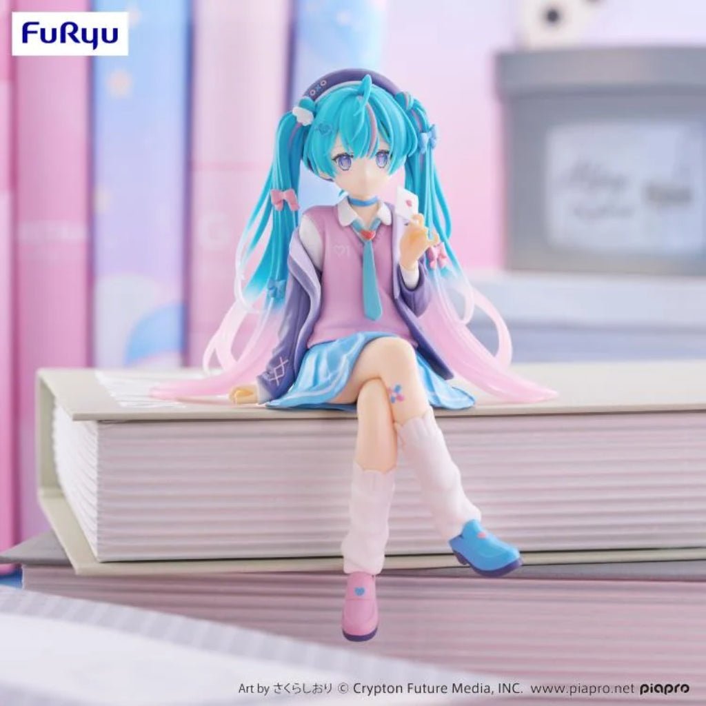 1_ff6c970e-1dcc-489b-81b4-54fc14e5ac41.jpg FuRyu Hatsune Miku Love Blazer Navy Ver Noodle Stopper Figure - الصورة 1