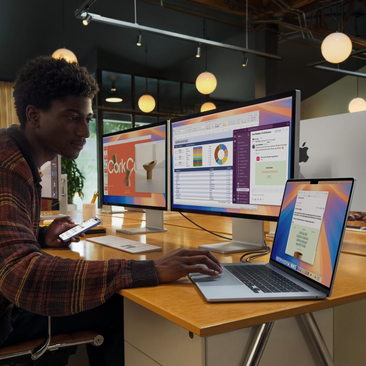 ⁦15-inch MacBook Air: Apple M4 chip with 10-core CPU and 10-core GPU. 16GB. 256GB SSD - Starlight⁩ - الصورة ⁦8⁩