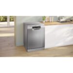 ⁦Bosch Series 6 Free-standing Dishwasher. 13 Place Settings. Remote Start. HygienePlus 60 cm. Brushed Steel Anti-fingerprint SMS6EMI65M⁩ - الصورة ⁦3⁩