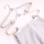 ⁦Non-slip household hanging clothes non-marking set of hangers with clips underwear drying rack (PACK OF 20)⁩ - الصورة ⁦5⁩