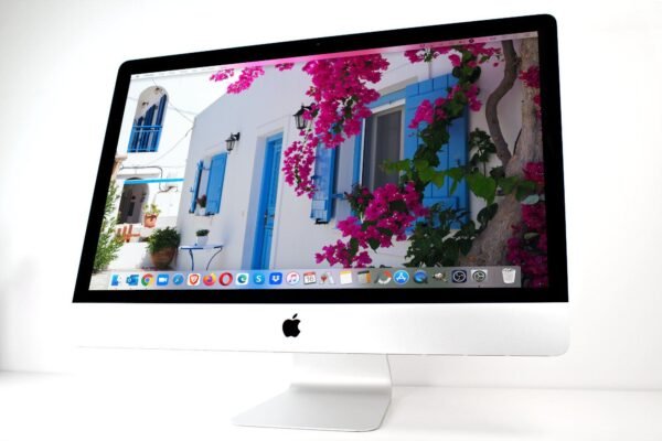 2014 Apple iMac 21.5 Core i5 8GB RAM 512GB SSD MF883LL/A